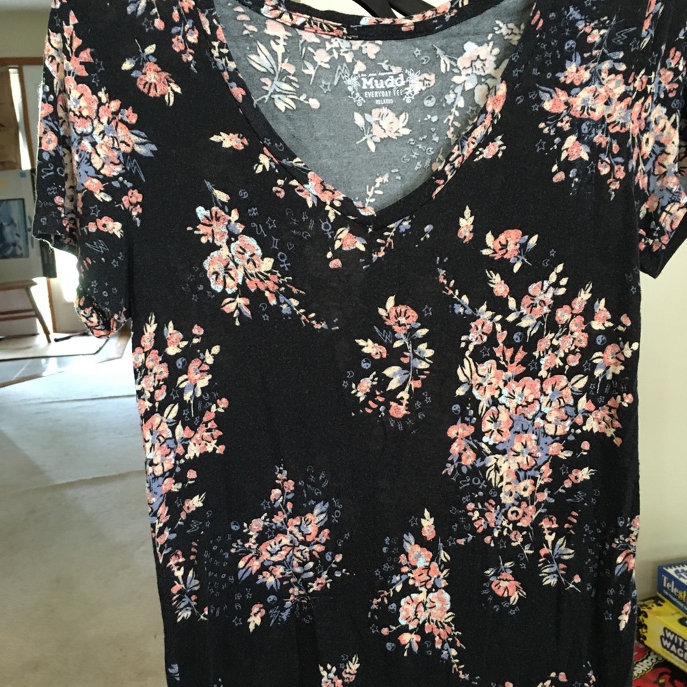 Floral tee